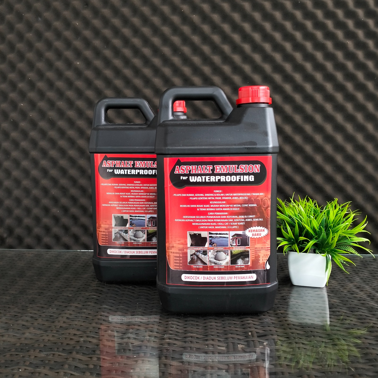 Jasa Aplikator Aspal Cair Water Proofing untuk Dak, Dinding, Kubah di Area Jakarta Hubungi WA: 0878-8861-4758 (Heri) Kebutuhan akan perlindungan bangunan dari kebocoran semakin meningkat, terutama di wilayah perkotaan seperti Jakarta yang memiliki curah hujan tinggi dan cuaca ekstrem. Salah satu solusi terbaik yang terbukti efektif adalah aspal cair water proofing. Metode ini banyak digunakan pada dak beton, dinding luar, kolam, hingga kubah masjid karena ketahanannya yang kuat dan daya lekat yang sangat baik. Jika Anda sedang mencari jasa aplikator aspal cair water proofing profesional di Jakarta, tim kami siap membantu menangani berbagai kebutuhan waterproofing untuk bangunan Anda. Dengan pengalaman bertahun-tahun dan tenaga ahli berpengalaman, kami memastikan hasil pengerjaan yang rapi, kuat, dan tahan lama. Konsultasi dan pemesanan dapat langsung melalui WA: 0878-8861-4758 (Heri). Mengapa Aspal Cair Water Proofing Sangat Penting untuk Bangunan? Aspal cair merupakan bahan waterproofing yang mampu melapisi permukaan beton sehingga air tidak dapat merembes masuk. Beberapa alasan mengapa metode ini sangat direkomendasikan di Jakarta: 1. Tahan Lama & Elastis Aspal cair mampu mengikuti pergerakan beton akibat panas, dingin, atau getaran sehingga tidak mudah retak. 2. Cocok untuk Berbagai Media Metode ini efektif untuk: Dak beton rumah maupun gedung Dinding luar rumah Kolam ikan atau kolam renang Kubah masjid Talang beton Atap cor 3. Efektif Menutup Retak Rambut Aspal cair bisa masuk ke pori-pori beton dan menutup retakan kecil yang sulit terlihat. 4. Biaya Terjangkau Dibandingkan dengan beberapa metode waterproofing lainnya, aspal cair lebih hemat namun tetap berkualitas. Layanan Water Proofing Aspal Cair yang Kami Tawarkan Kami melayani pengerjaan waterproofing aspal cair untuk berbagai kebutuhan bangunan di area Jakarta dan sekitarnya. Berikut layanan lengkap yang dapat Anda pesan: 1. Water Proofing Dak Beton Dak yang sering terkena hujan dan panas sangat rawan bocor. Kami melapisi dak dengan aspal cair berkualitas tinggi sehingga air tidak dapat merembes ke bawah. 2. Water Proofing Dinding Rumah Dinding luar rumah mudah mengalami rembesan apalagi saat musim hujan. Lapisan aspal cair dapat melindungi dinding sekaligus memperpanjang usia bangunan. 3. Water Proofing Kubah Masjid Kubah masjid memiliki permukaan lengkung yang membutuhkan teknik khusus. Tim kami berpengalaman dalam pengerjaan kubah dengan hasil kuat, rapi, dan anti bocor. 4. Water Proofing Kolam Kolam renang, kolam ikan, atau kolam penampungan air membutuhkan lapisan anti bocor yang kuat dan aman. Aspal cair menjadi solusi terbaik untuk media beton. 5. Perbaikan Kebocoran Lama Jika bangunan Anda sudah mengalami bocor, rembes, atau retak, kami siap melakukan perbaikan dengan sistem yang tepat dan cepat. Mengapa Memilih Jasa Kami? ✔ Berpengalaman Bertahun-tahun Kami telah menangani berbagai proyek waterproofing untuk rumah, ruko, gedung, hingga fasilitas umum. ✔ Tenaga Aplikator Ahli & Profesional Pengerjaan dilakukan oleh tenaga berpengalaman sehingga hasilnya rapi dan tahan lama. ✔ Bahan Premium Berkualitas Kami hanya menggunakan aspal cair berkualitas yang sudah teruji keefektifannya. ✔ Harga Kompetitif dan Bisa Konsultasi Gratis Anda dapat berkonsultasi terlebih dahulu sebelum pengerjaan. ✔ Bergaransi Kami memberikan garansi sesuai jenis pekerjaan dan kondisi lapangan. Area Layanan Kami melayani seluruh area Jakarta: Jakarta Timur Jakarta Barat Jakarta Utara Jakarta Selatan Jakarta Pusat Depok, Bekasi, Tangerang (on request) Hubungi Kami Sekarang! Jika Anda membutuhkan jasa aplikator aspal cair water proofing untuk dak, dinding, kubah, talang beton, atau kolam, segera konsultasikan kebutuhan Anda. 📞 WA: 0878-8861-4758 (Heri) Kami siap membantu mengatasi masalah kebocoran bangunan Anda dengan cepat, profesional, dan hasil maksimal.